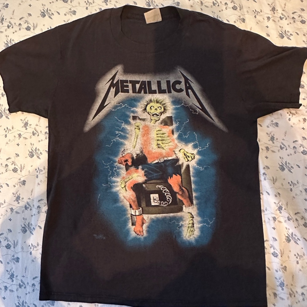 Vintage 1985 double-sided Metallica tshirt